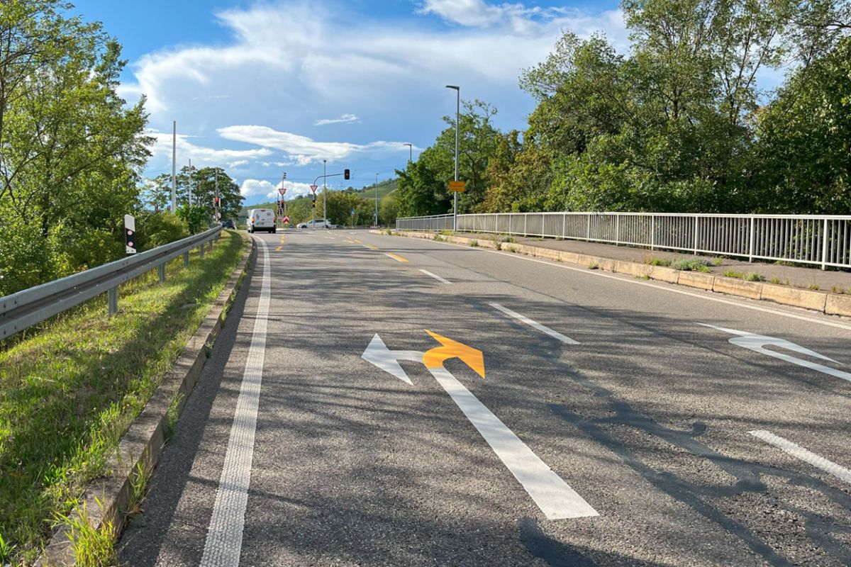 Auffahrt B10 stadteinwärts jetzt 2 Fahrspuren