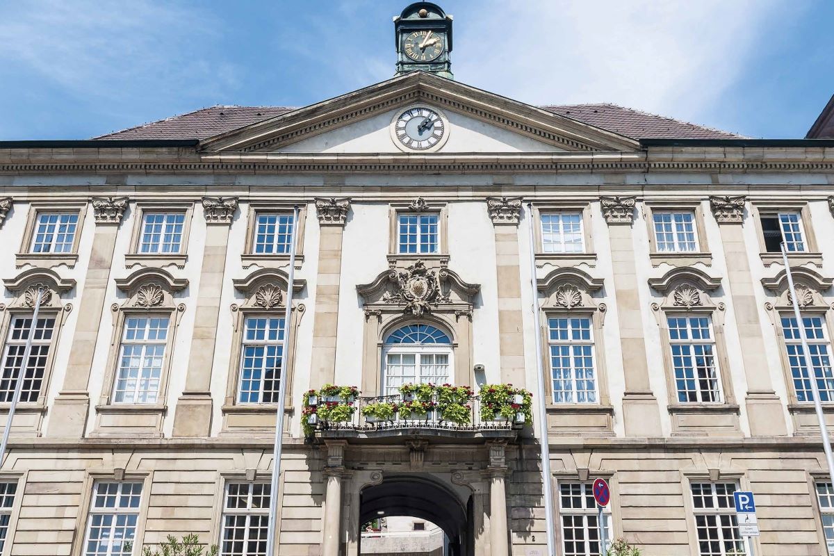 Ansicht der Fassade des Neuen Rathauses