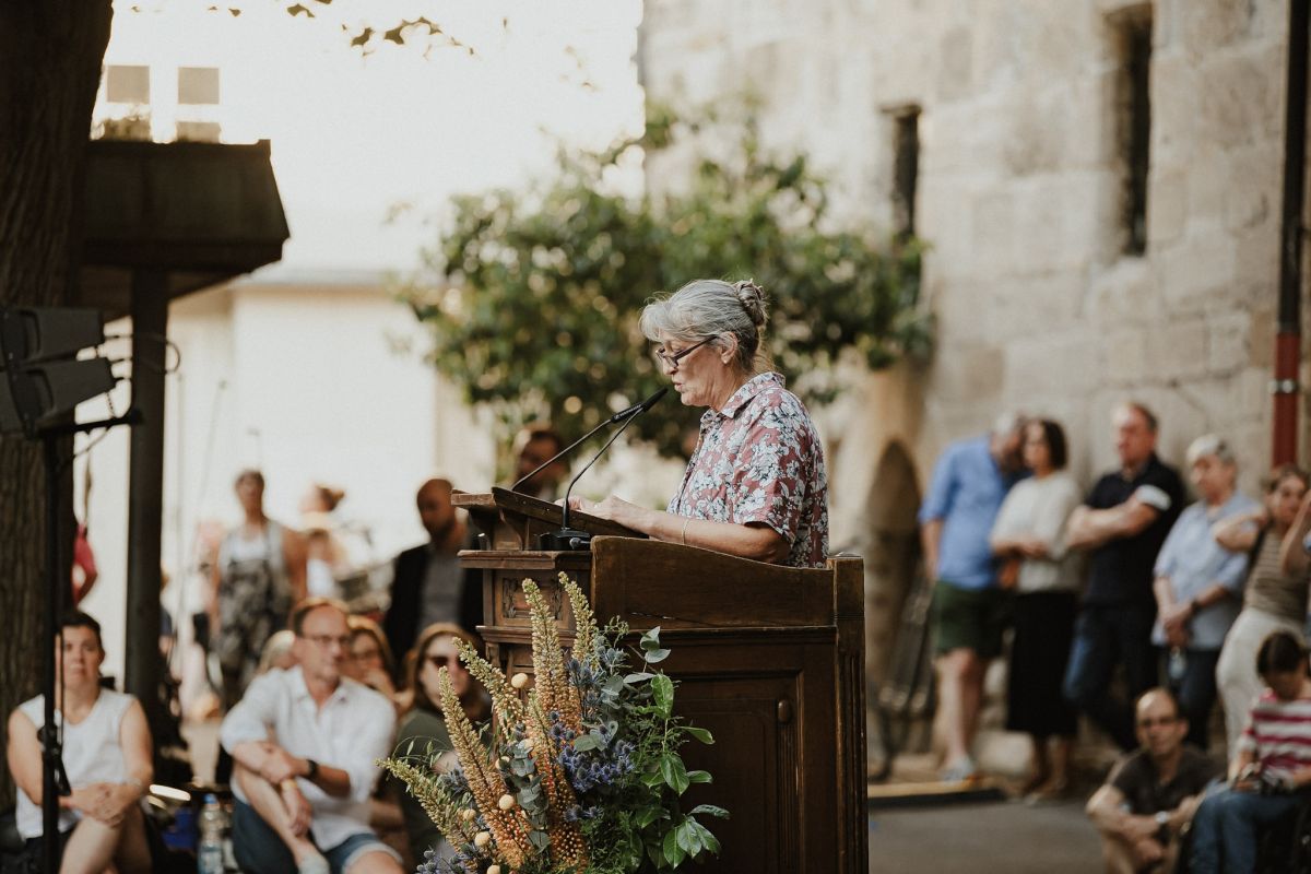 Carmen Tittel am Redepult