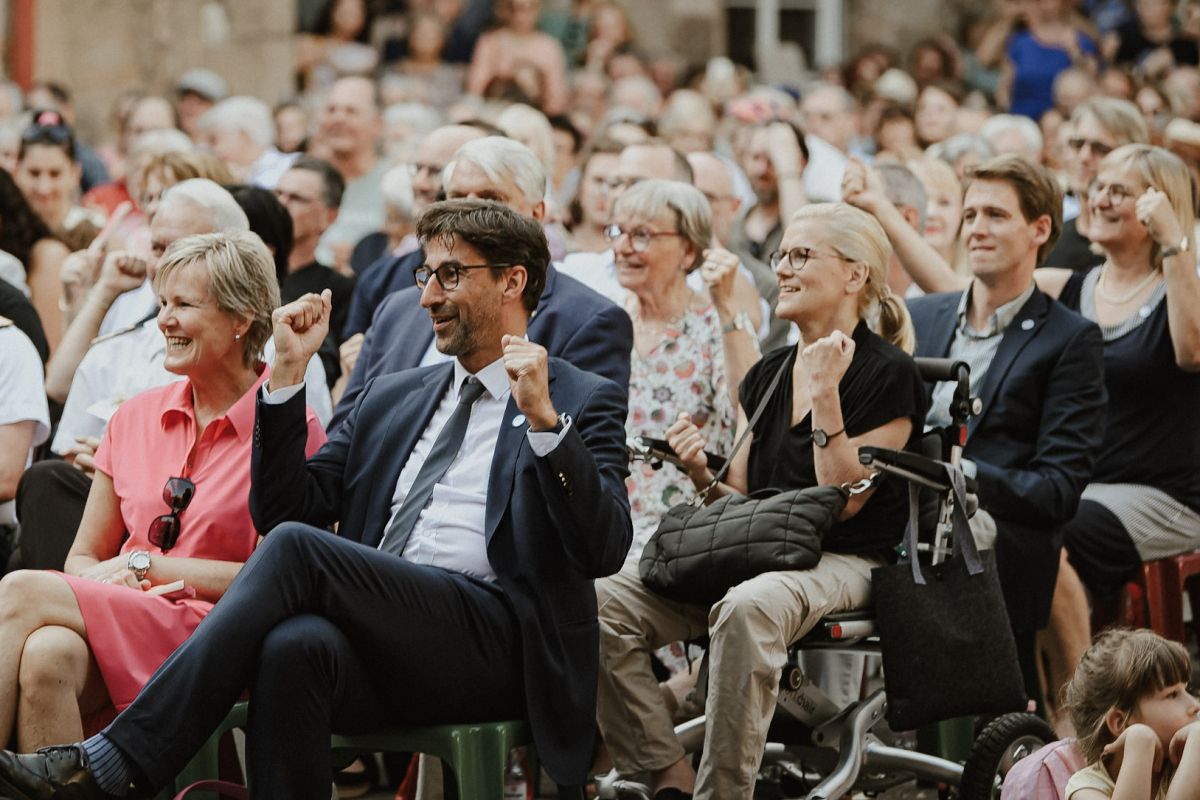 OB Matthias Klopfer und das Publikum machen mit