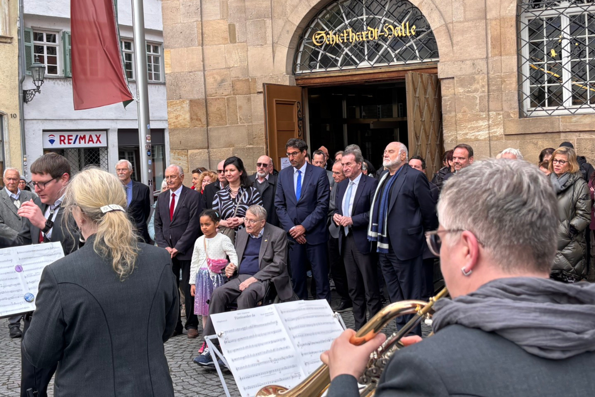 Konzert vor dem Alten Rathaus mit dem Musikverein Wäldenbronn.