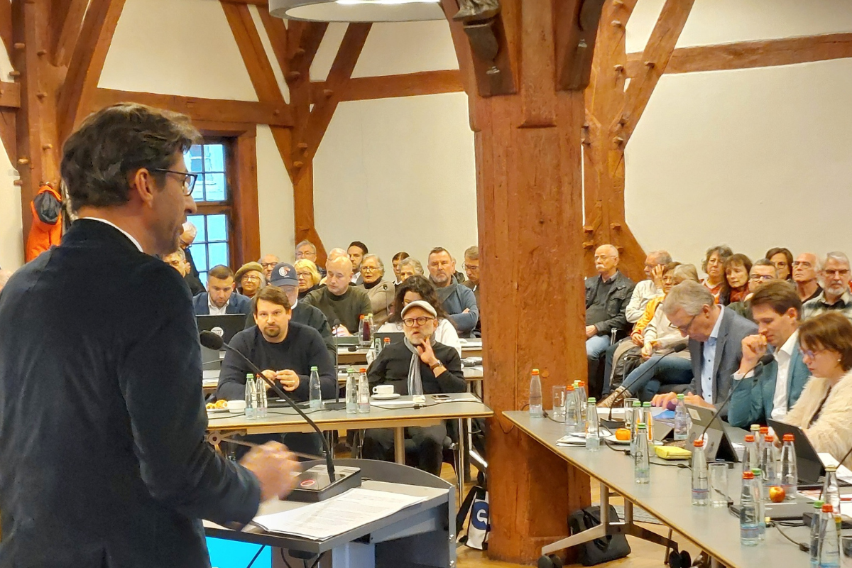 Matthias Klopfer spricht im Gemeinderat