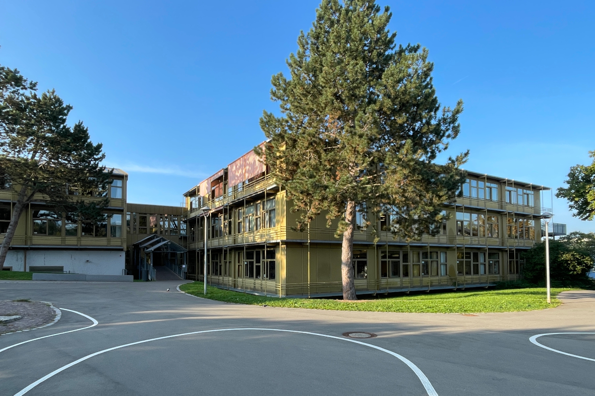 Schulhof Schelztor-Gymnasium