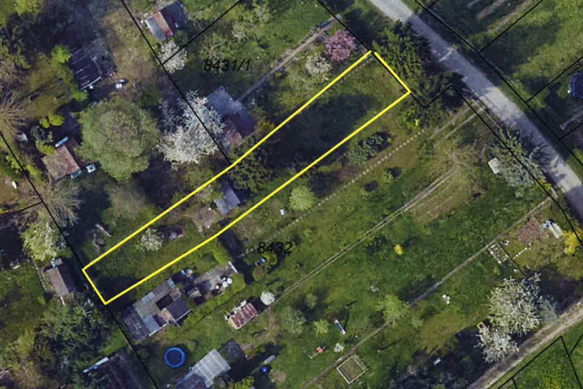 Luftbild zeigt Lage des Gartenloses