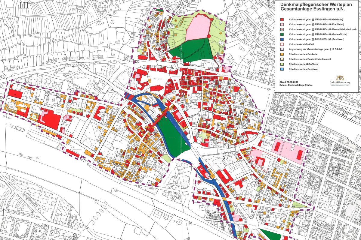 Übersichtsplan der Gesamtanlage Esslingen am Neckar - Stand 2009 Plan der Gesamtanlage Esslingen am Neckar, auf dem Kulturdenkmäler, erhaltenswerte Gebäude und Grünflächen der Innenstadt verzeichnet sind.