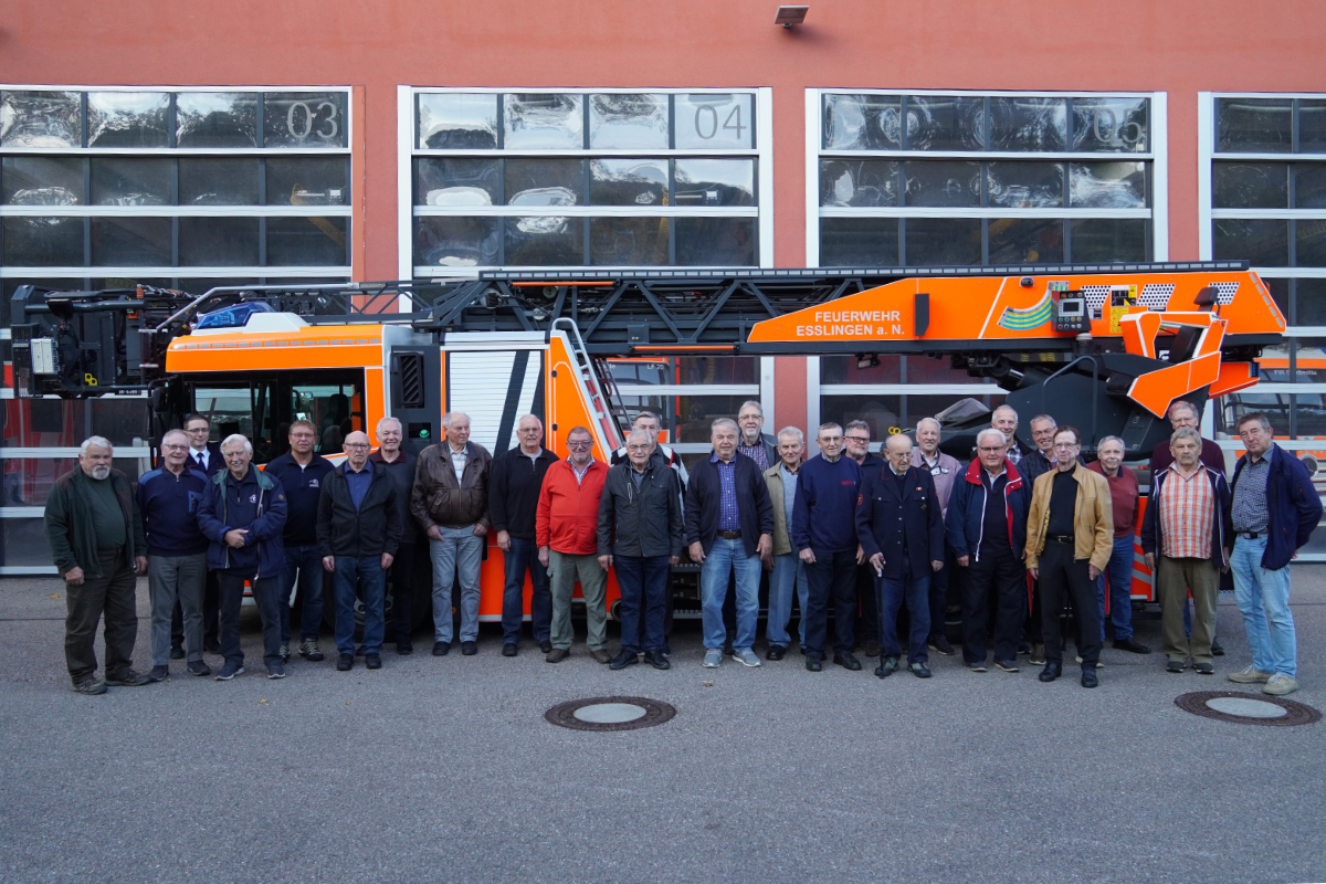 Gruppenbild der Altersabteilung ©Feuerwehr Esslingen a.N. Gruppenbild