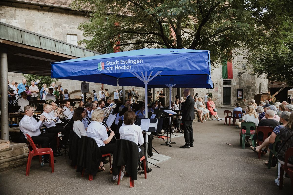 Stadtkapelle Die Stadtkapelle Esslingen spielt auf der Veranstaltung