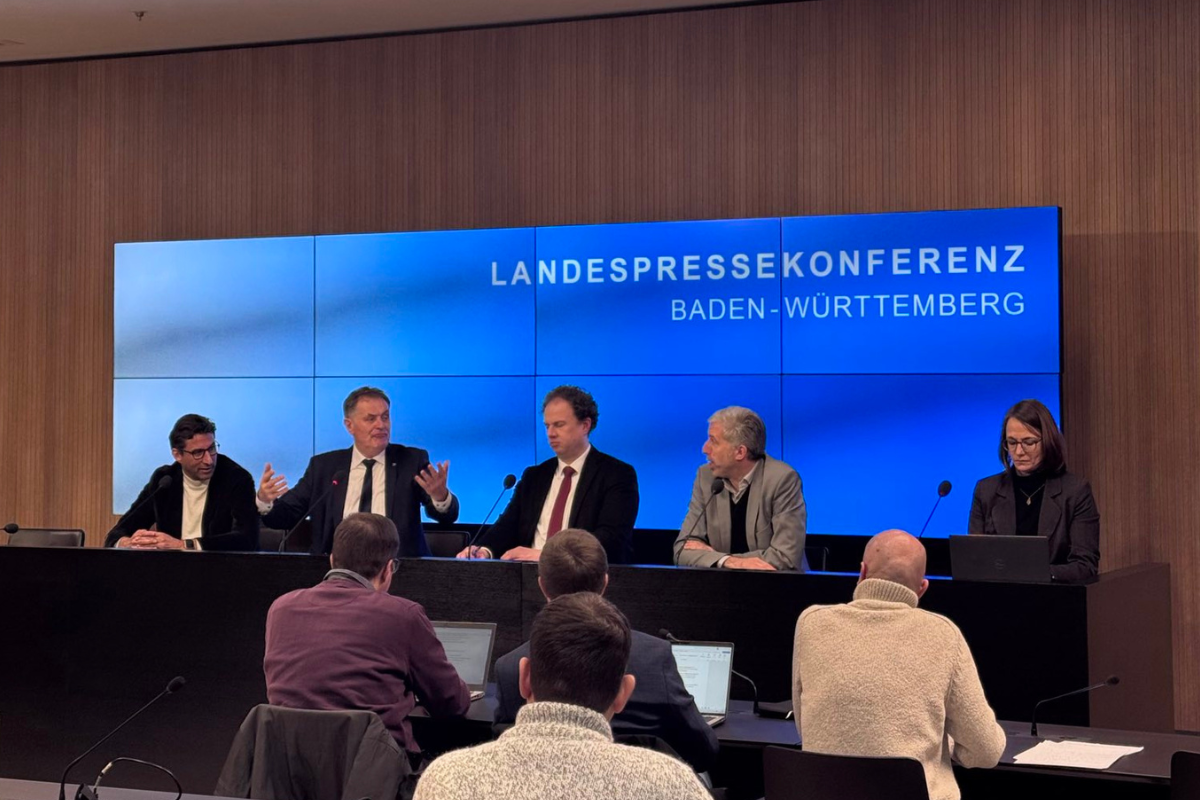 Oberbürgermeister bei der Landespressekonferenz