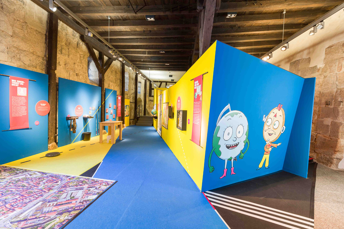 Ausstellungsraum "Von hier nach dort". Ausstellungsraum "Von hier nach dort".