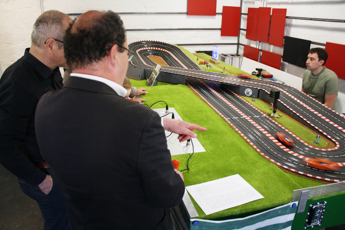 Eröffnung, Rennbahn der Modellbaugruppe Berkheim zu Gast. Eröffnung, Rennbahn der Modellbaugruppe Berkheim zu Gast.