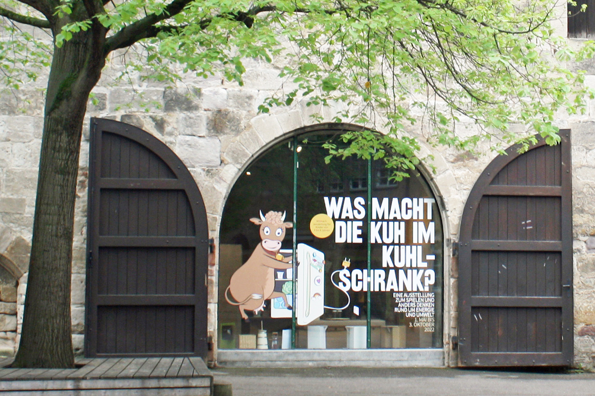 Museum im Schwörhaus von außen. Museum im Schwörhaus von außen.